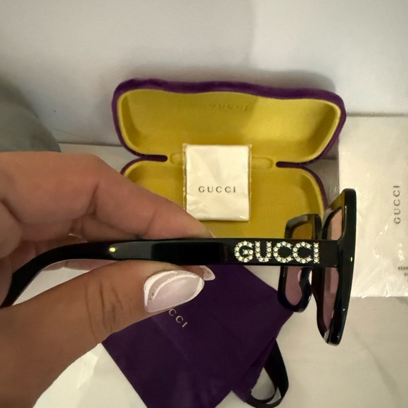 Gucci sunglasses 😎 - Picture 5 of 5
